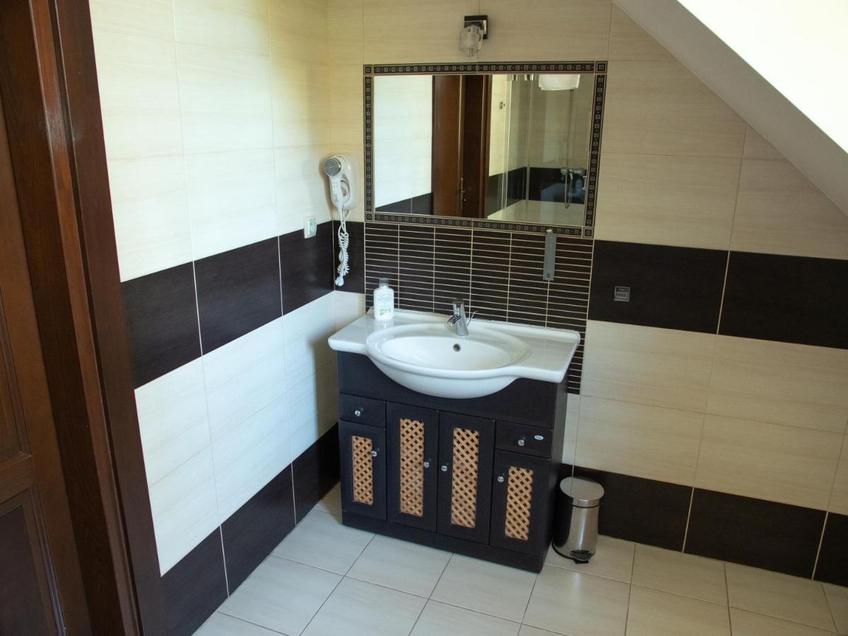 Glass Residence Otwock Ngoại thất bức ảnh